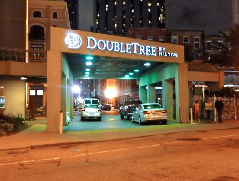 Doubletree By Hilton New Orleans Hotel Exterior foto